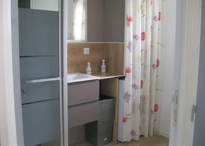 Independant Avec Vue Sur Mont St Michel Holiday home Lolif